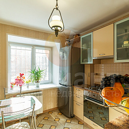 2 комнатная квартира<br>МАСЛЕННИКОВА, 60