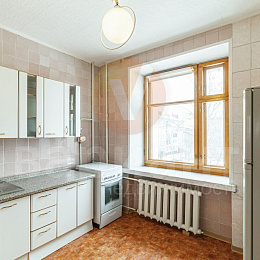 4 комнатная квартира<br>АНДРИАНОВА, 12/1